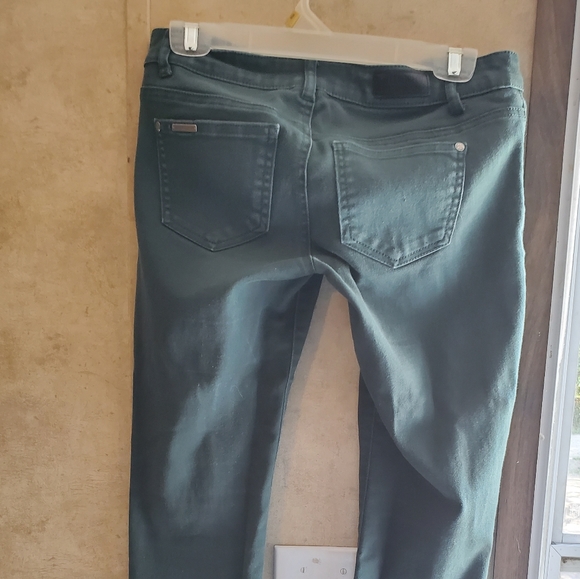 Green Jeans - Picture 3 of 6